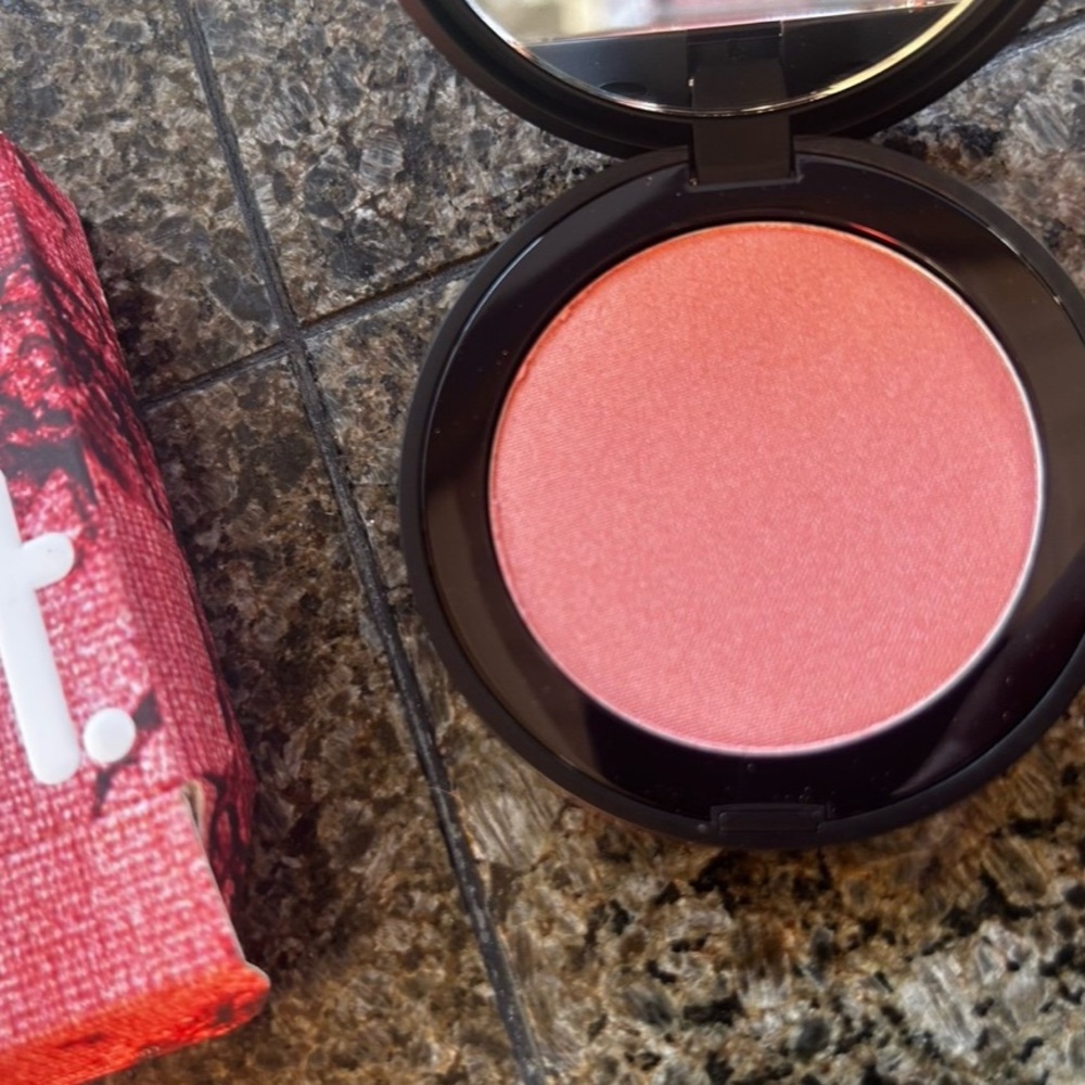 melt cosmetics powder blushlight never more - Picture 2 of 4
